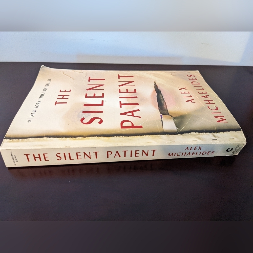 3/$20 The Silent Patient Book by Alex Michaelides - Picture 4 of 4